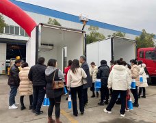 真發(fā)泡聚氨酯冷藏車，一車能頂兩車用